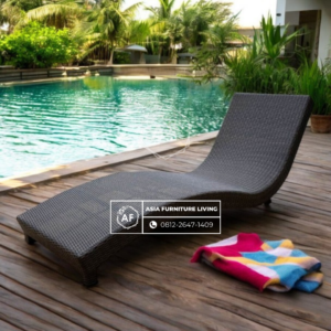 Kursi Malas Lounger Kolam Renang