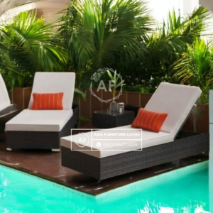 Kursi Santai Kolam Renang